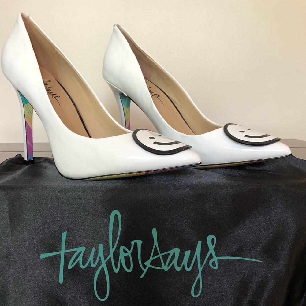 Taylor Says Be Happy White Leather Pumps 9.5